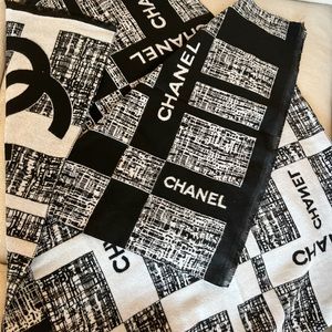 CHANEL Cosmetic Scarf